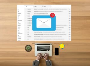 Jak stworzyć newsletter, który sprzedaje? Kompleksowy przewodnik dla marketerów i właścicieli firm